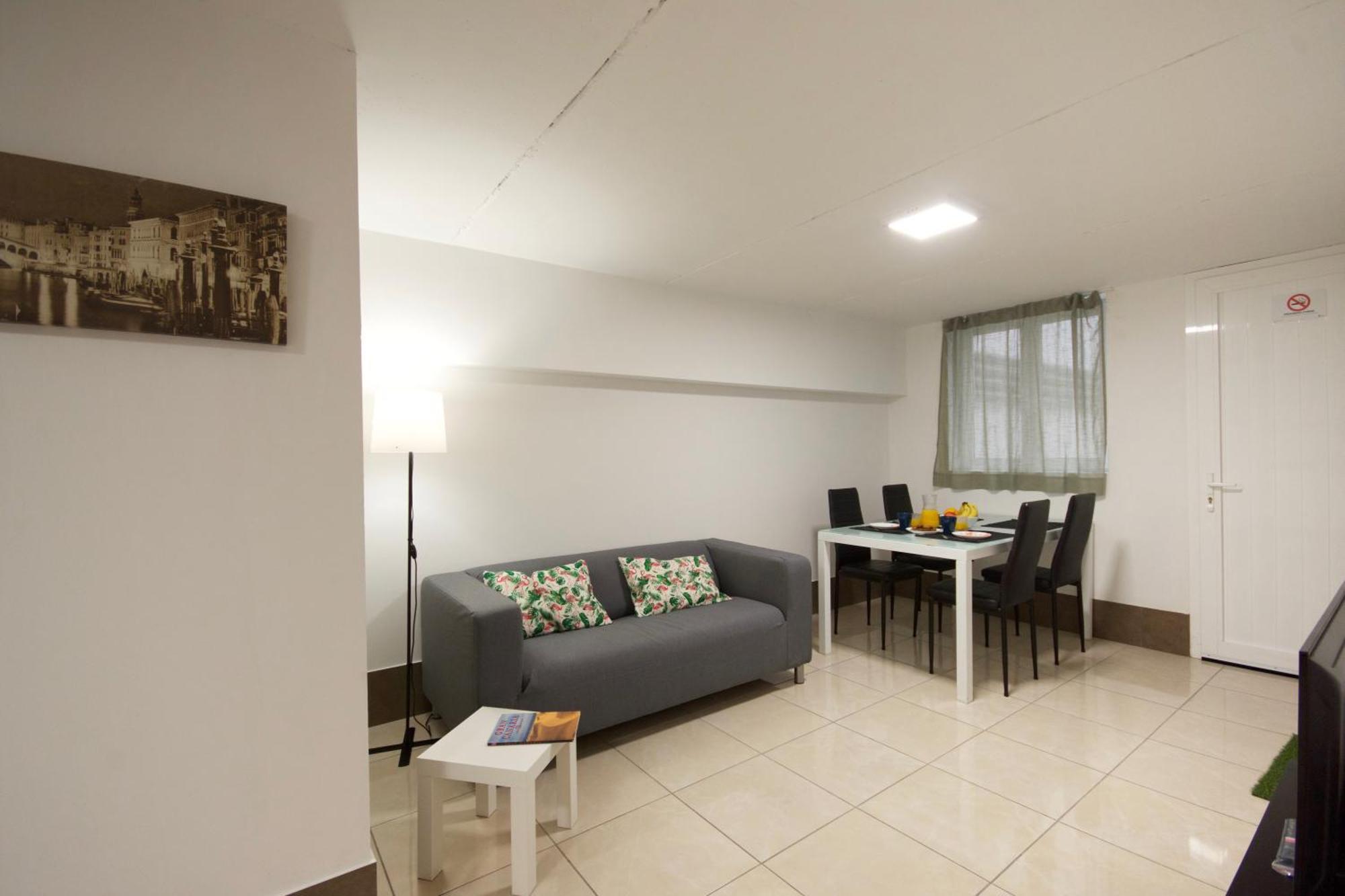 Apartamentos A 10 Minutos Del Aeropuerto Carrizal Extérieur photo