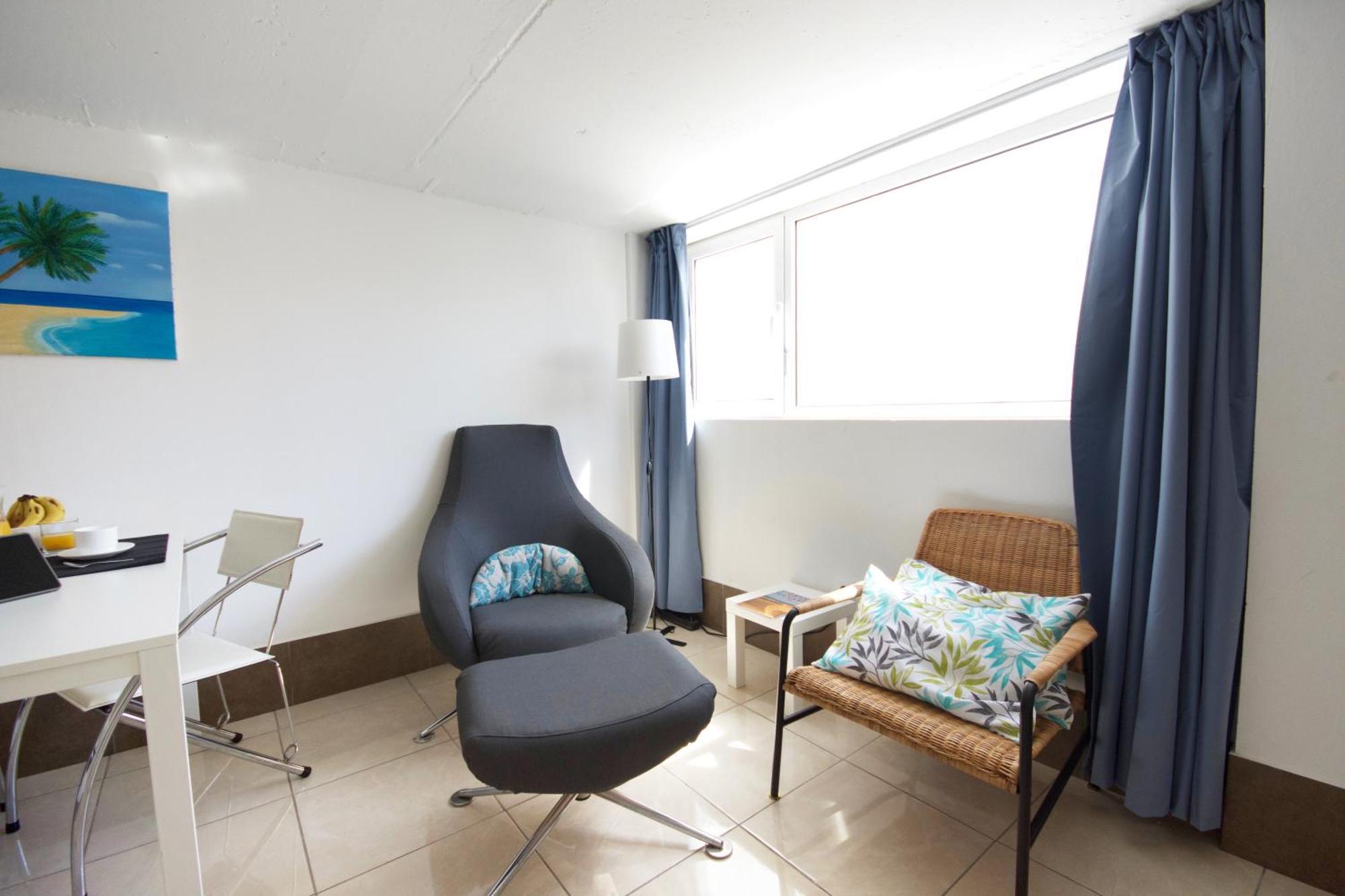 Apartamentos A 10 Minutos Del Aeropuerto Carrizal Extérieur photo